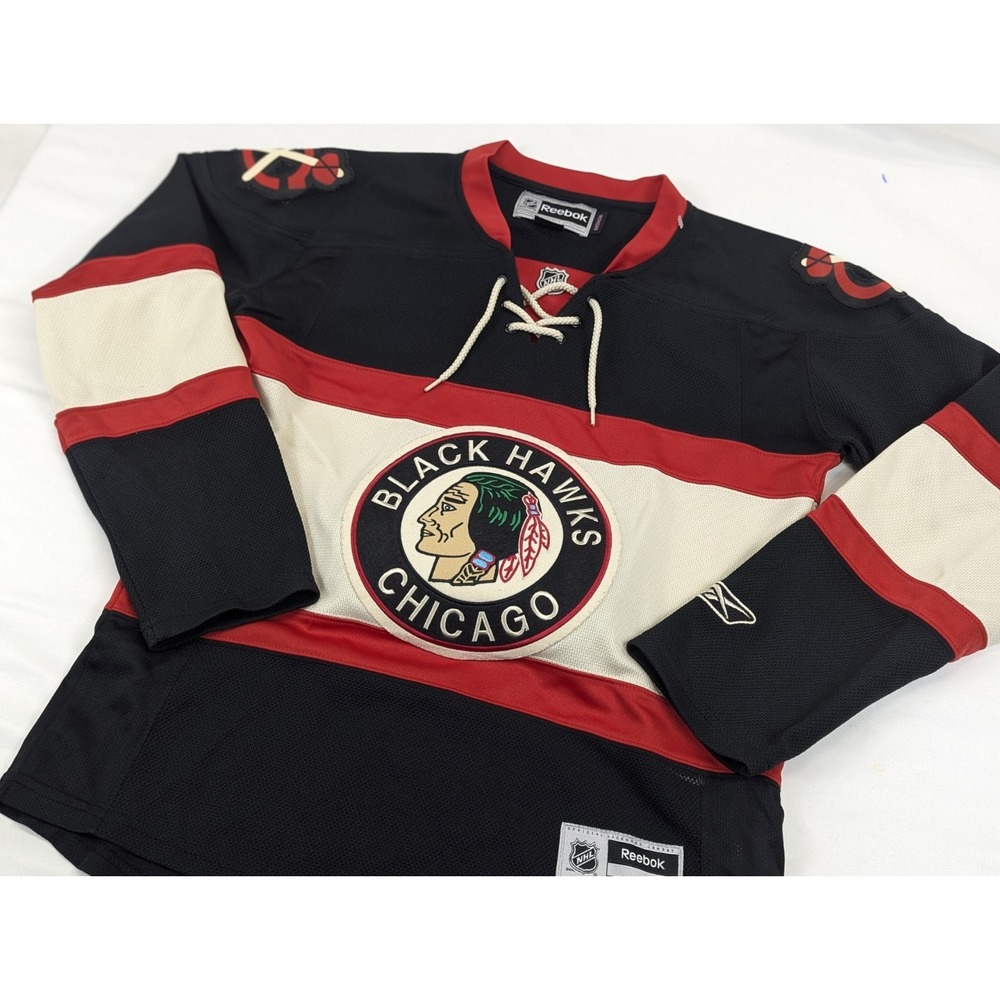 Reebok NHL Chicago Blackhawks Womens Small Hockey Jersey Black Red Lace Up VNeck